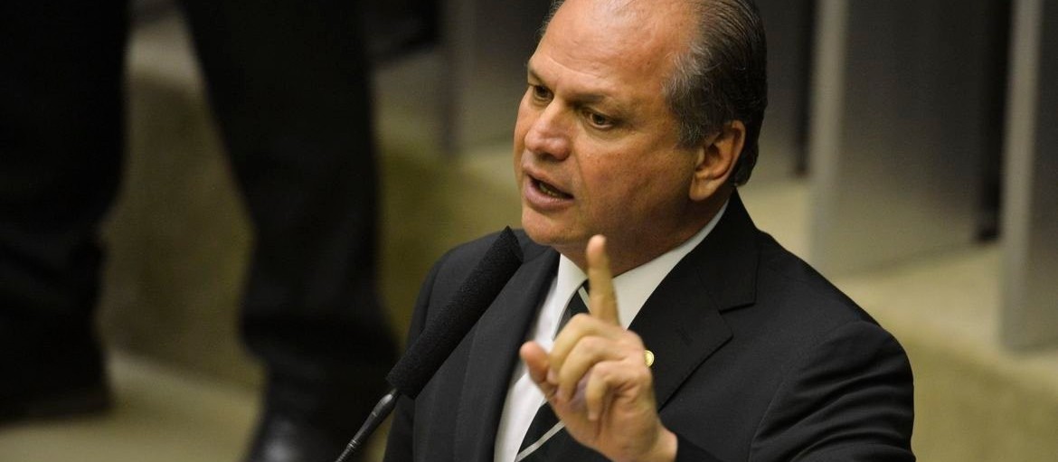 "Não tem nada de toma lá, dá cá"