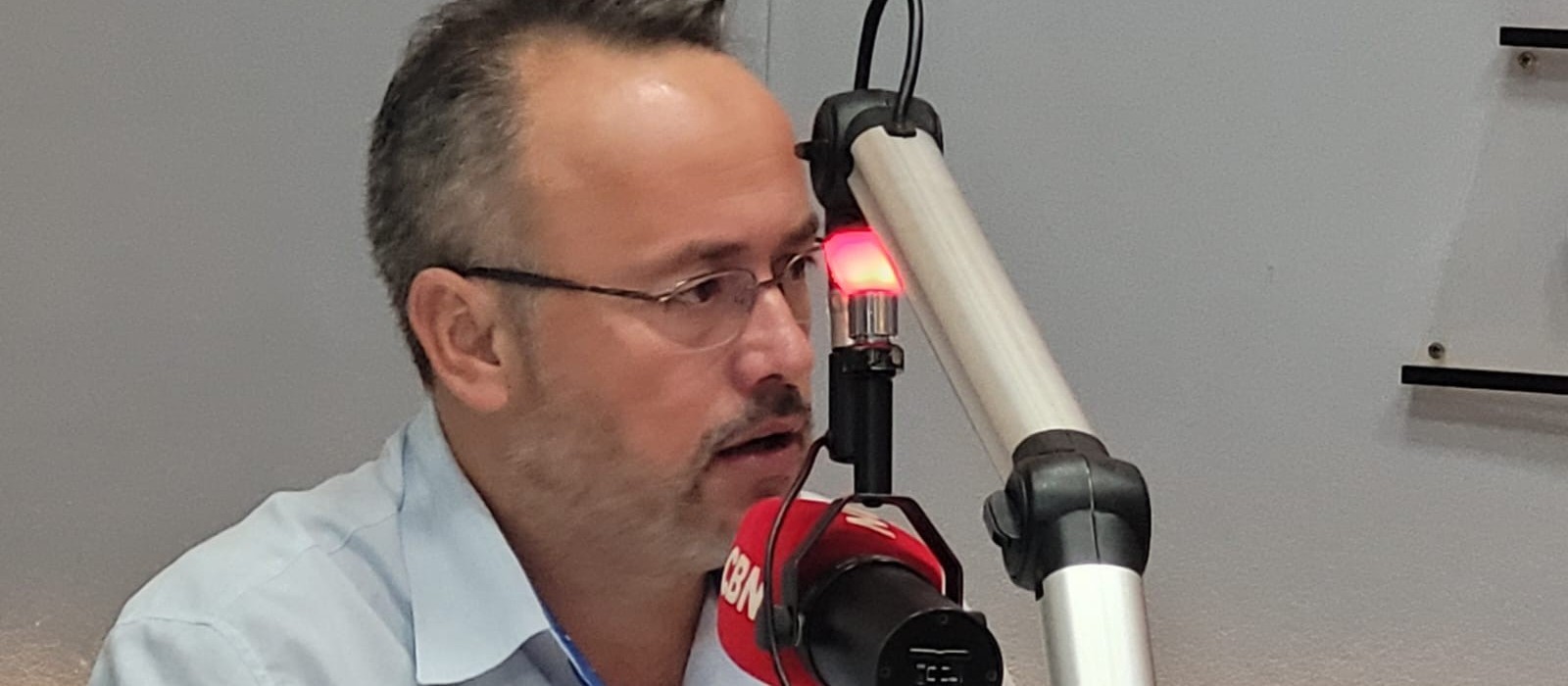 "Discordo que o trabalhador brasileiro rende menos, faltam condições adequadas de trabalho"