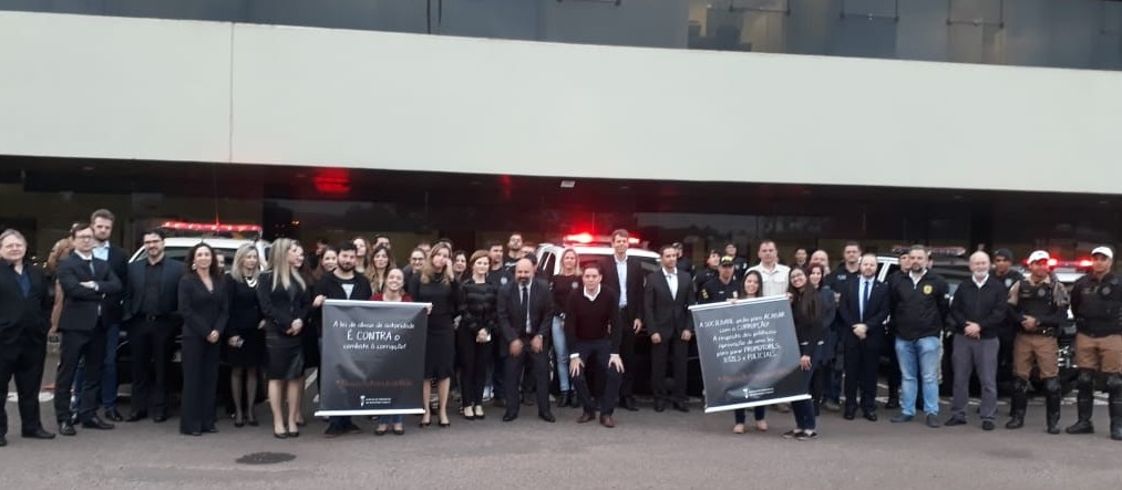 Promotores, juízes e policiais realizaram protesto contra Lei do Abuso de Autoridade  