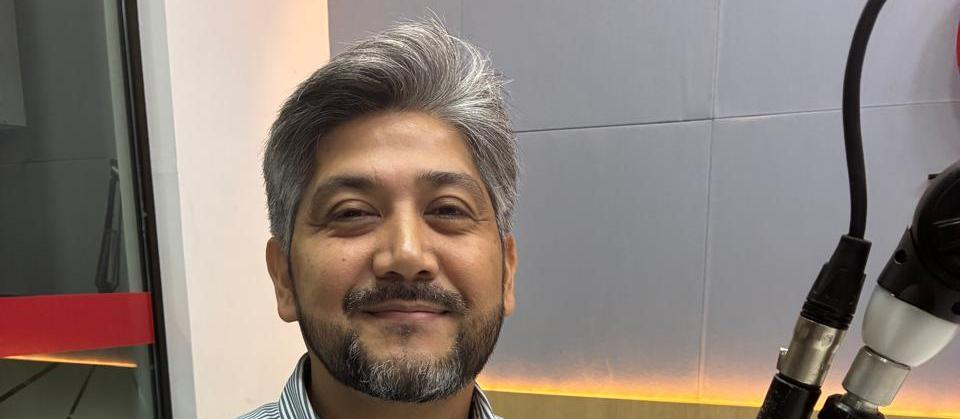 Vendas de carros elétricos e híbridos cresceram 26% em 2025