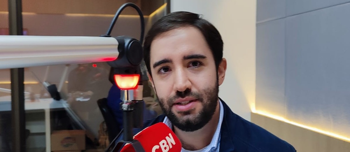 "Se nós temos dois lados, o lado do jornalismo é sempre o do meio", diz Nascimento