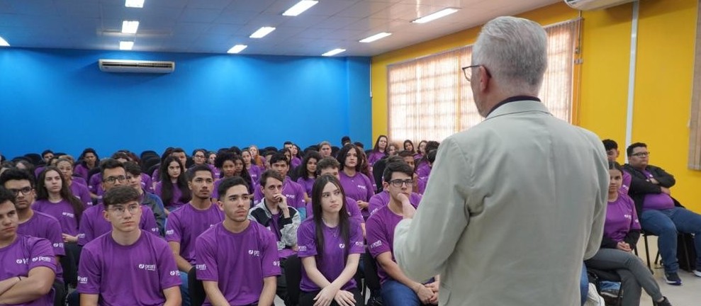 Programa oferece oportunidades para qualificação profissional 