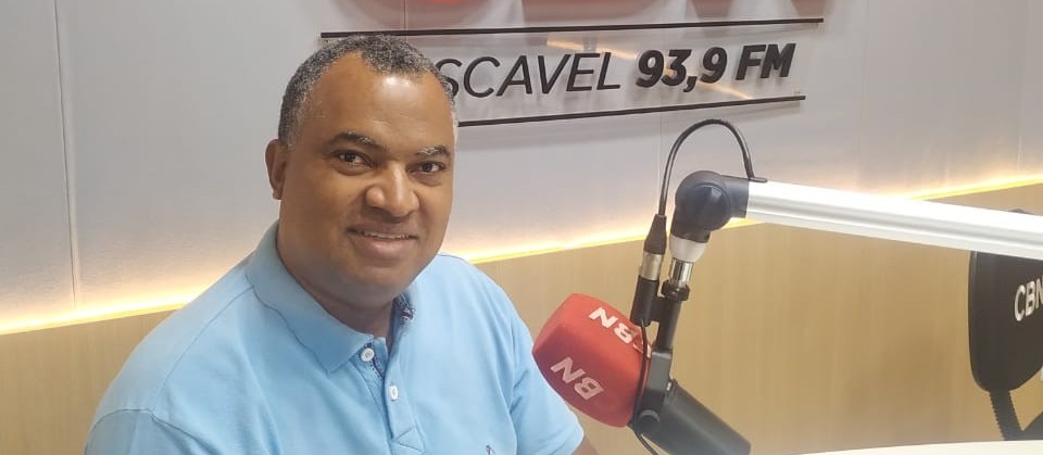 Sobre aparecer nas fotos: "Agora tenho que aprender mexer com as redes sociais"