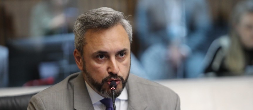 "Dos 732 quilômetros, 504 não estão duplicados. Milhares de vidas foram perdidas nos últimos 20 anos"