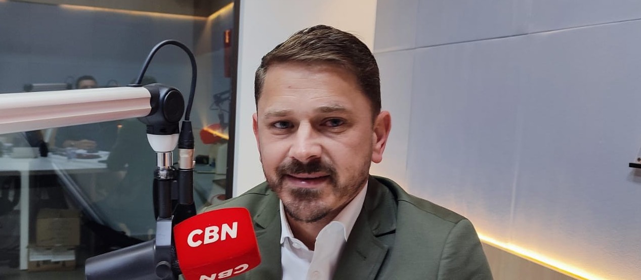 "Esse texto com certeza tem que melhorar muito", diz Paim