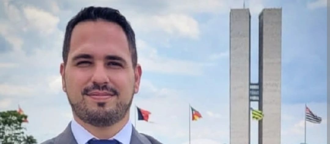 "Já existe movimentação para uma eventual eleição suplementar aqui no Paraná ao Senado"