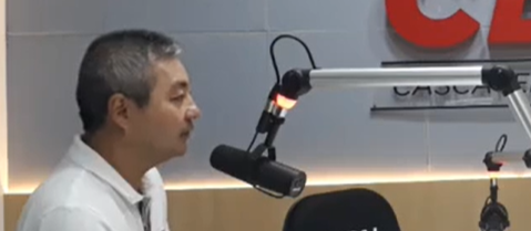 "Estão fazendo um circo hoje, não tenho nariz de palhaço", diz Lee