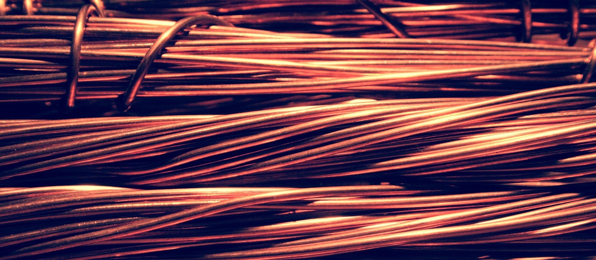 Delegada pede atenção da população a comercialização de fios de cobre