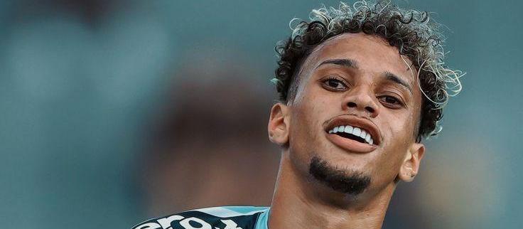 "O Grêmio insiste em não fazer o pagamento, não dialoga, deve ao FC Cascavel cerca de R$ 7,5 milhões", diz Valdinei
