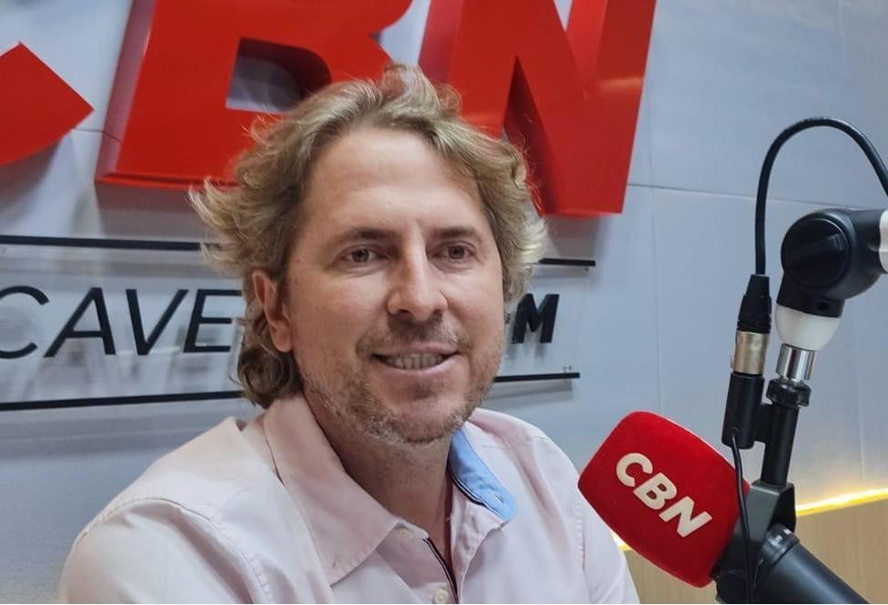 “Como alguém põe um boné vermelho exaltando o Trump, é uma coisa vergonhosa”, diz Zeca Dirceu