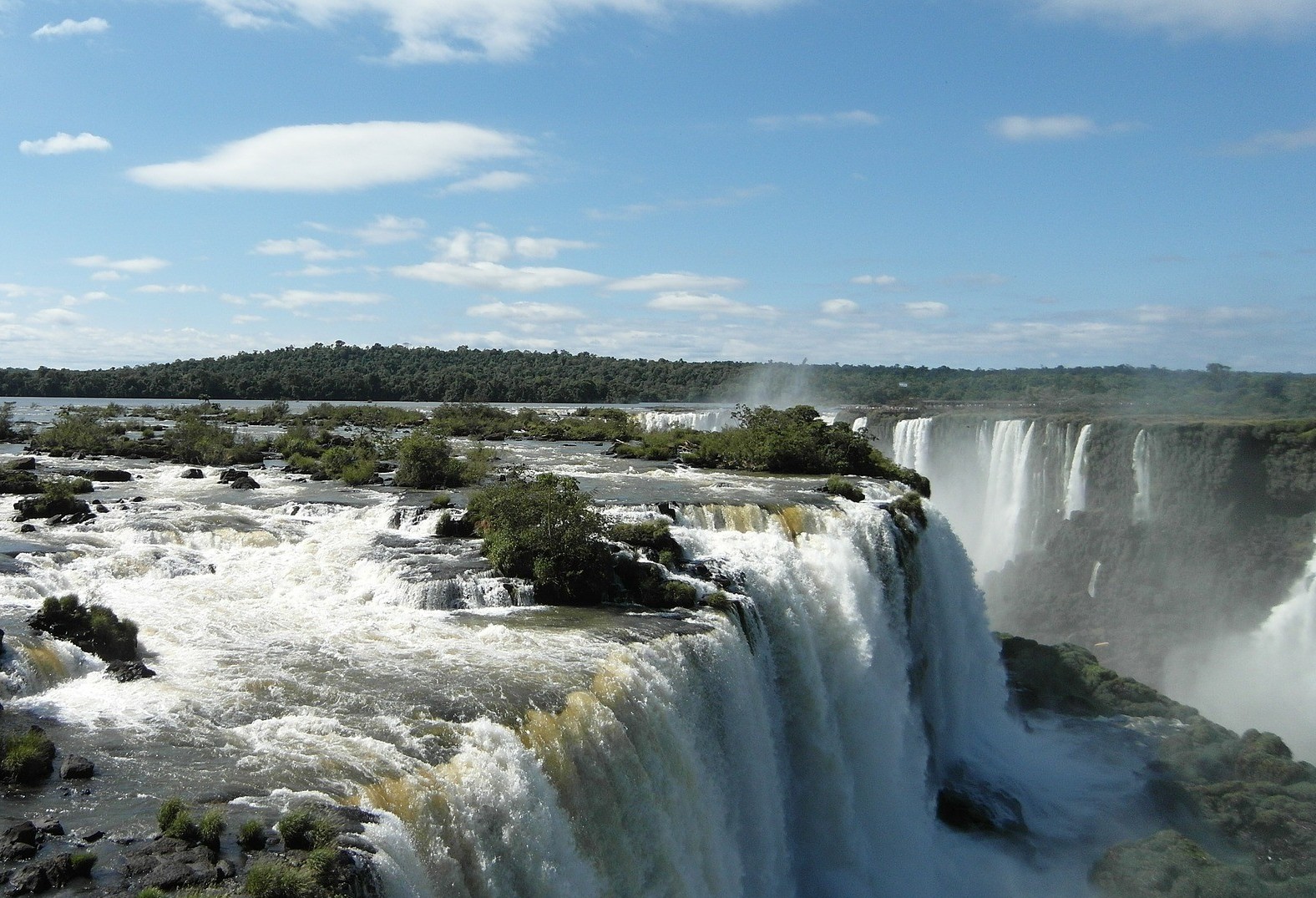 Cataratas do Iguaçu recebem 11 mil visitantes 