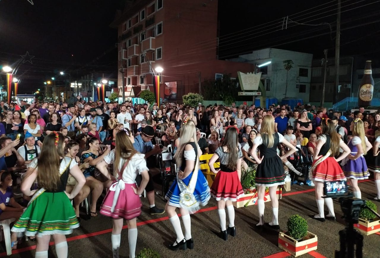 "Depois de dois anos voltamos com muita alegria a realizar a Oktoberfest", diz Koehler 