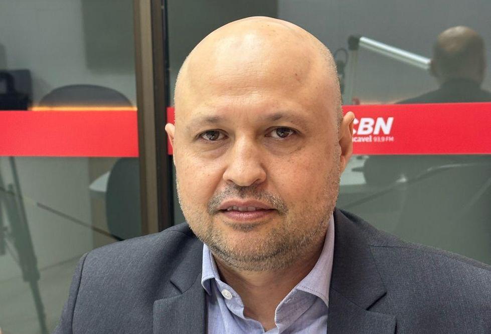 “A sabedoria é a capacidade humana de perceber que se aprende todo dia”, diz  Vasconcelos