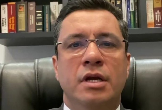 "É um grito de desespero da esquerda e dos que se beneficiavam dos privilégios"