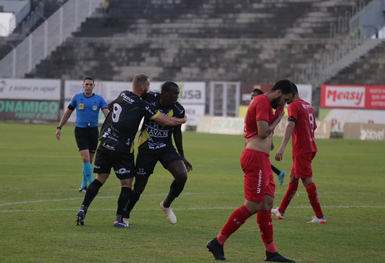 Cascavel vence São Luiz por 2x1 no Olímpico