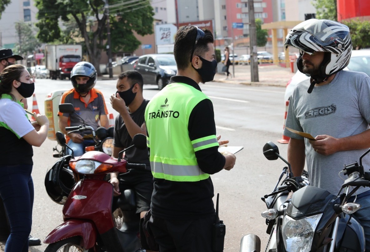 Transitar realiza operação Moto Segura