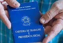 Emprego perde a força, mas vem acima do esperado 