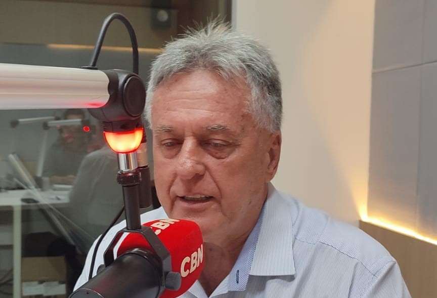 "Estamos neste momento em Cascavel com 50 mil exames represados", diz Bailak