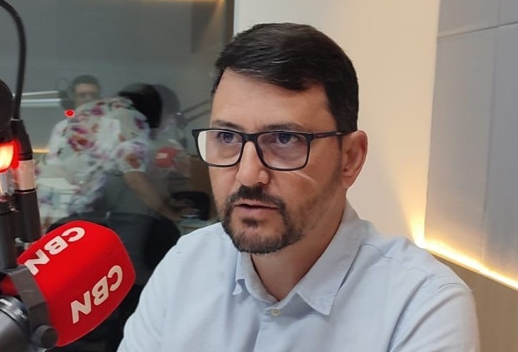 "E só pensar, alguém que ganhava R$ 10 mil e em seis anos passou a ganhar R$ 6 mil", diz Webber