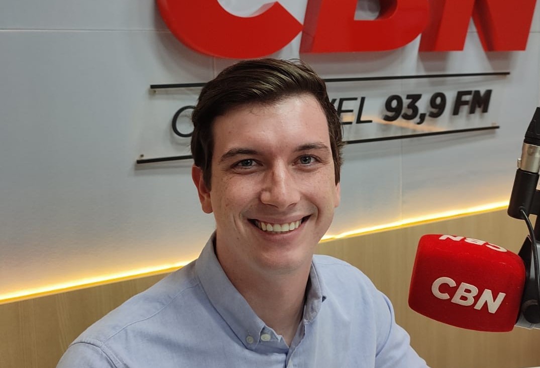 "Diante da realidade atual, me coloco à disposição para ajudar o Paraná e o Brasil"