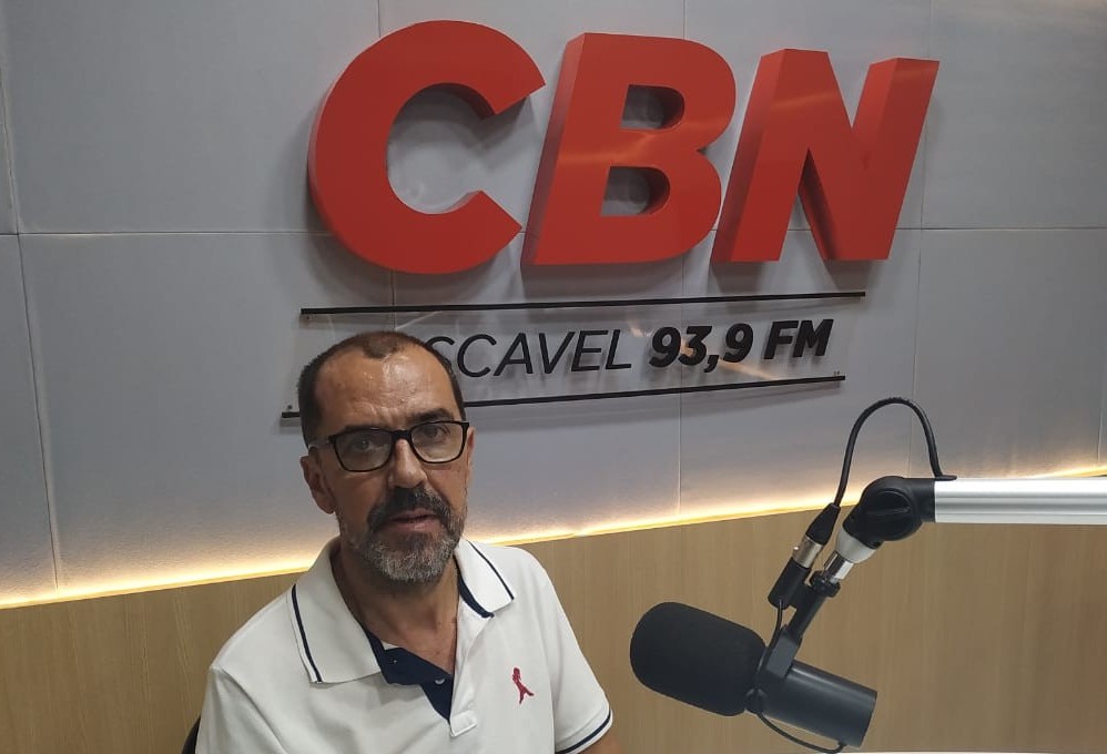 "Todo mundo é jornalista com o celular na mão", diz Fernandes