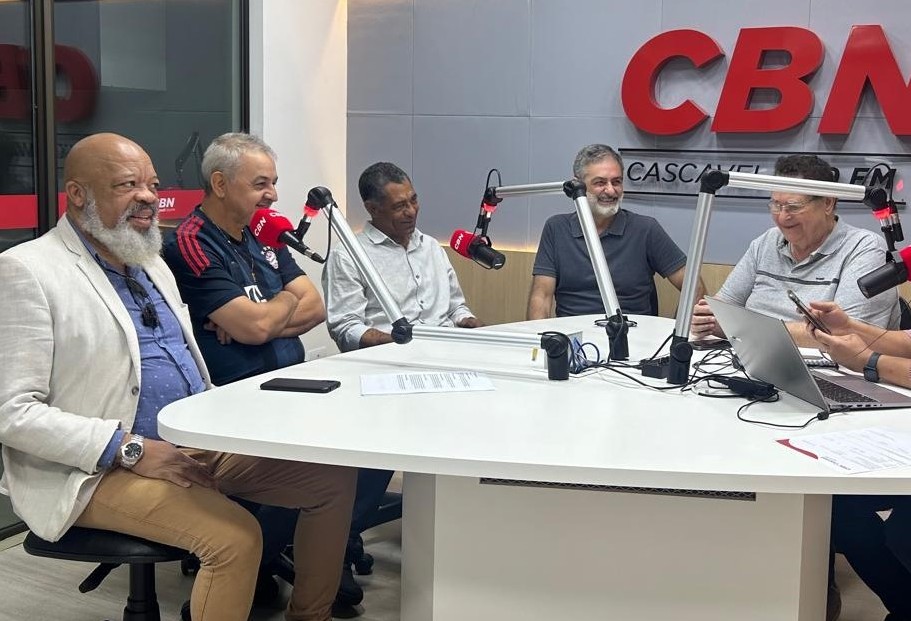 "O Paulo Martins tem 102 anos, eu posso garantir pra vocês", diz Raul D'Avila