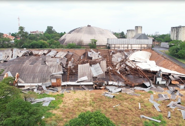 De acordo com o Simepar Cascavel registrou um tornado nesta quarta (4)