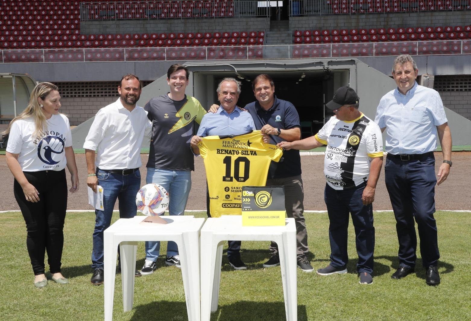 Prefeitura assina termo de concessão de uso do estádio Olímpico Regional para o FC Cascavel