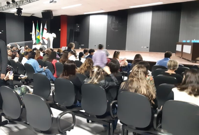 Encontro discute saúde mental e dependência química na juventude