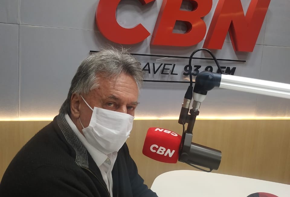 "A vacinação dos profissionais da educação segue  critérios previamente definidos"