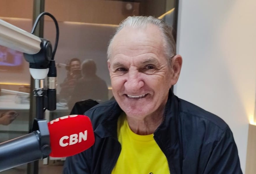 "Estou há 34 anos no rádio, mas como narrador fiquei um período na geladeira", diz Puerari