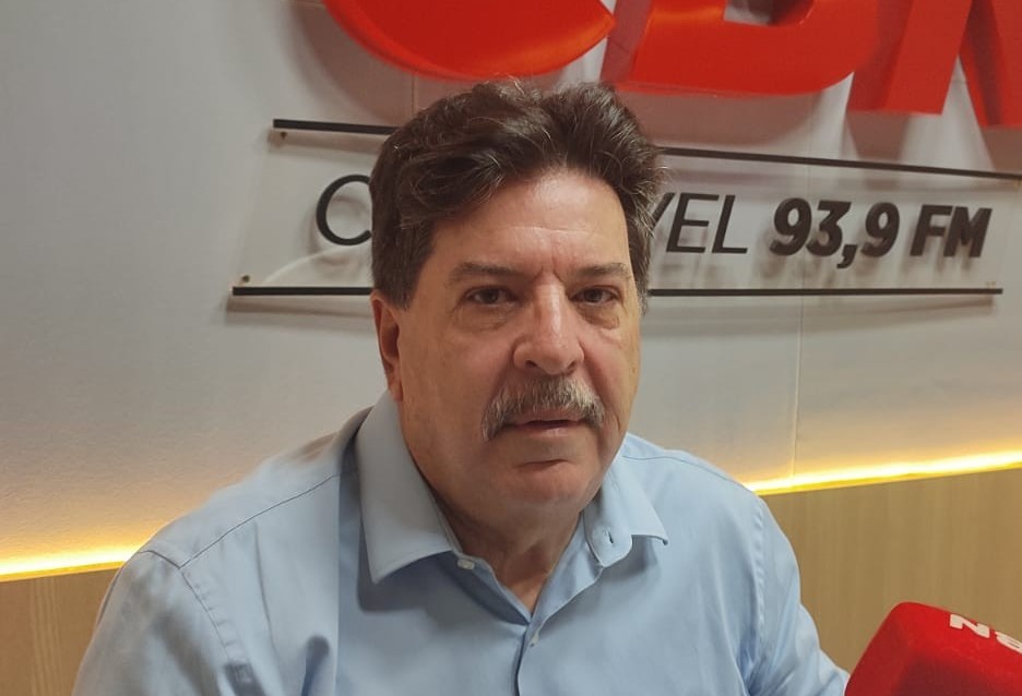 "O prazo estipulado é outubro, mas queremos entregar a obra dois meses antes"