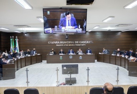 Vereadores votam liberação do uso de máscaras em locais abertos