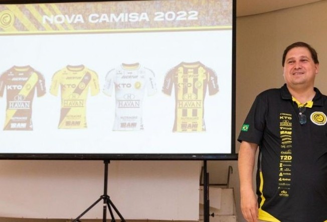 Cascavel sobe 60 posições e está entre os 100 melhores times de futebol do Brasil 