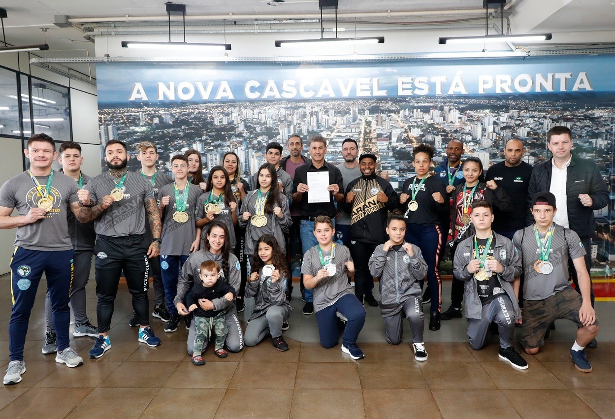 Kickboxing: Paranhos recebe atletas cascavelenses que representaram o Paraná no Campeonato Brasileiro