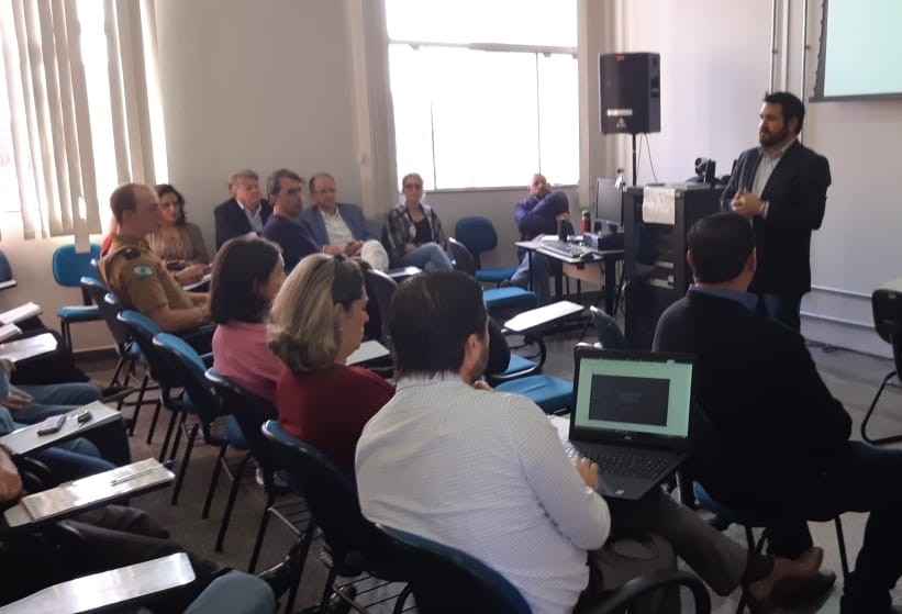 Autoridades de saúde cobram entrega do pronto-socorro do HU