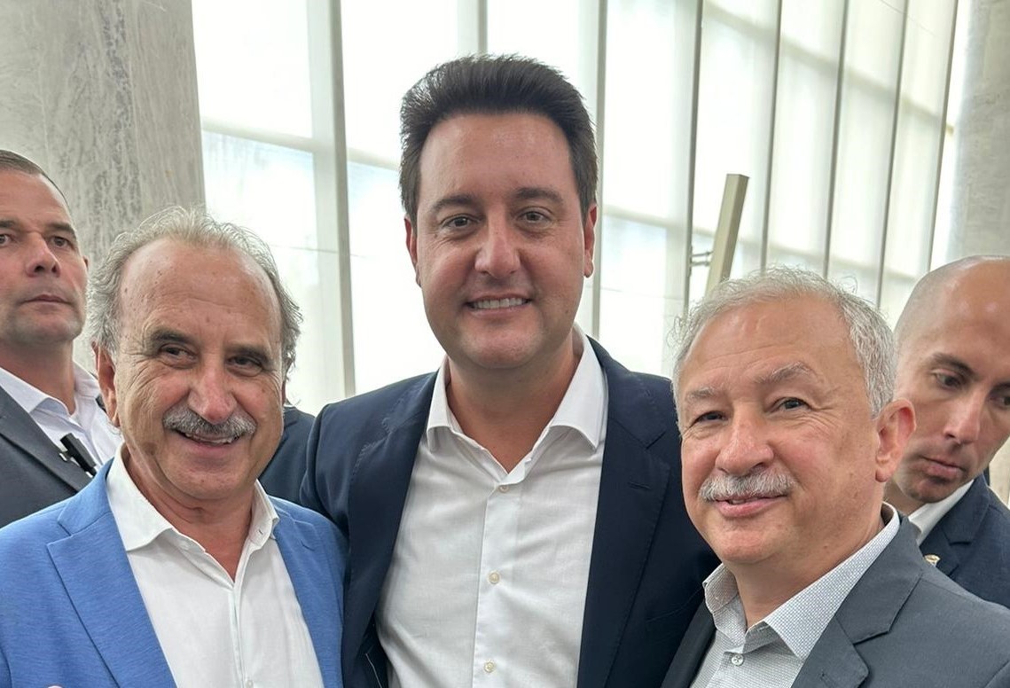 "O Governador está anunciando novas creches para todo o estado, Cascavel receberá seis CMEIs", diz Renato Silva