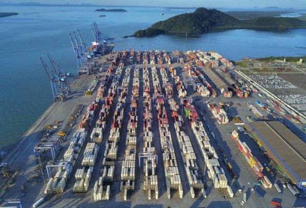 Apesar dos efeitos da estiagem, exportações do Paraná cresceram 13,9% em 2022
