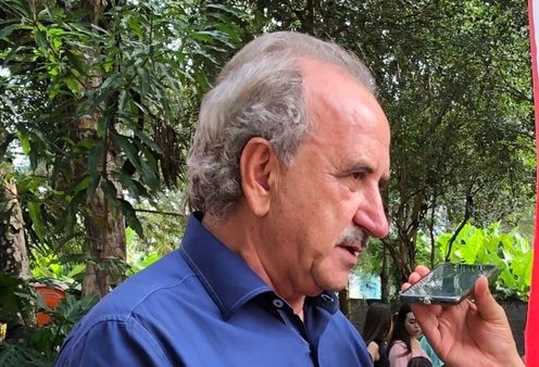 "O que mais me machuca é quando um pai de família vem pedindo emprego"