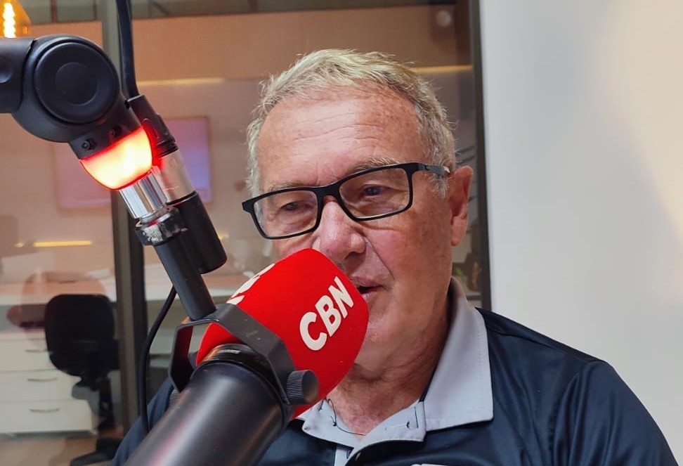 "Em breve vamos ter escolinha de futebol feminino no Colonial", diz  Kruger