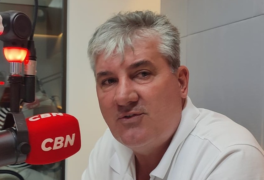 "Os insumos seguem caros. O boi não gosta de 'restaurante popular', tá difícil", diz Folador