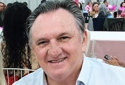 "São 45 anos dedicados ao jornalismo. Sou plenamente satisfeito e realizado", diz Graef