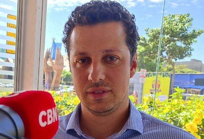 "Se estou em algum semáforo e alguém vem me pedir dinheiro, ofereço trabalho na construtora"