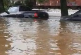 Cidades do litoral do Paraná registram alagamentos por conta da chuva