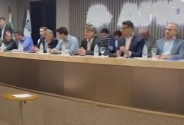 Prefeitos do Oeste recebem secretários de estado na Amop