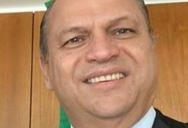 "Estou convencido que posso ajudar o Brasil  nesse momento",diz Barros