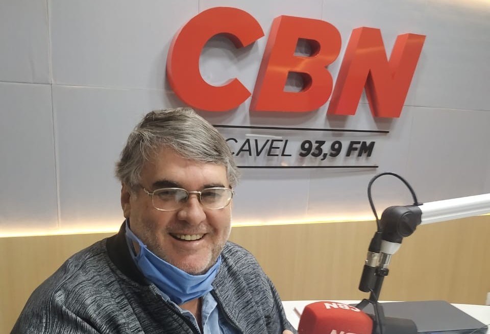 "Comércio deveria ter ficado aberto antes e fechar agora no inverno;  no calor as pessoas deveriam ter estado expostas ao contágio para alcançar a imunidade", diz Bocasanta