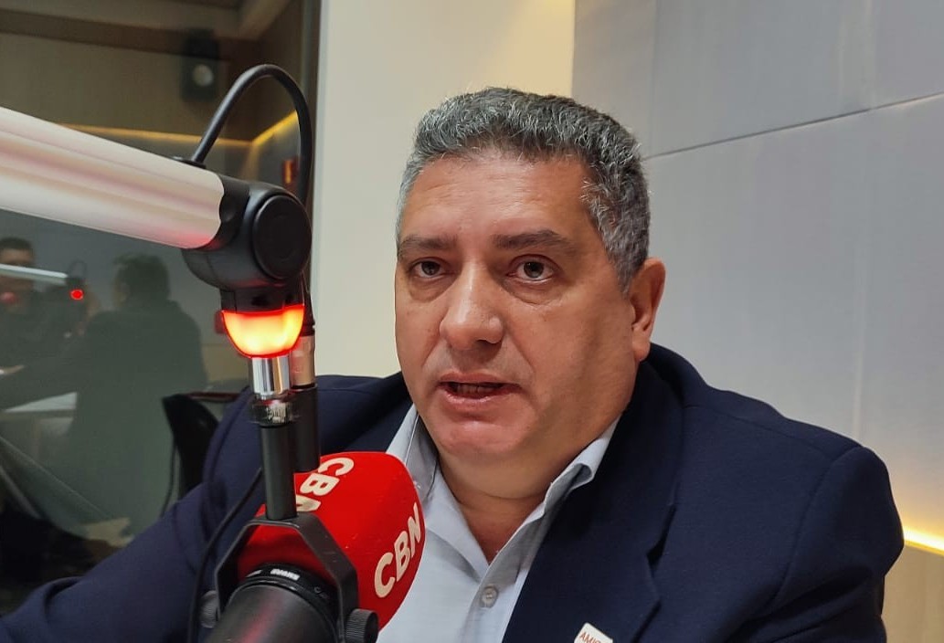 "O governo tem que se preocupar mais é em reduzir os gastos públicos", diz Borges