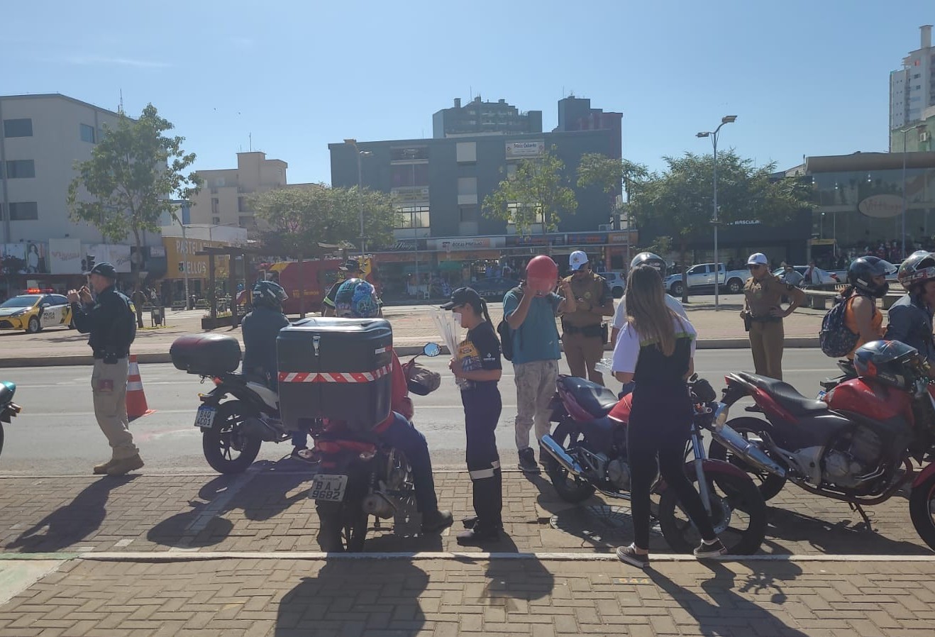 Ação educativa alerta motociclistas para os cuidados e responsabilidade no trânsito 