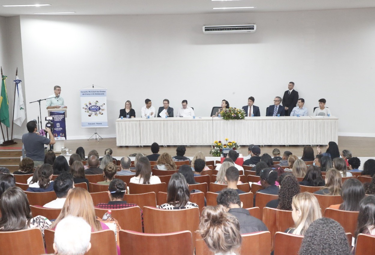  8ª Conferência Municipal debate diretos das crianças e adolescentes 